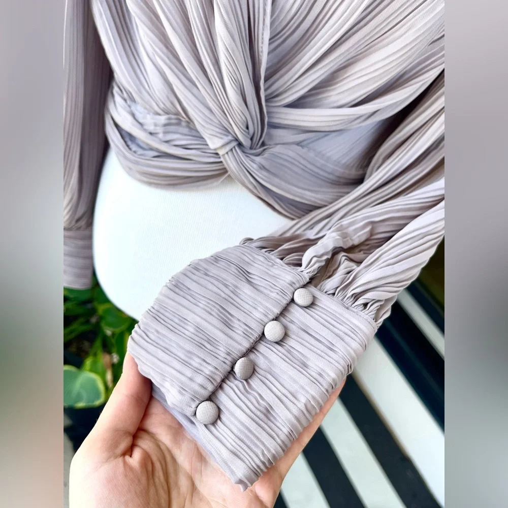🌿 NWT Zara Sheer Grey Pleated Blouse, L